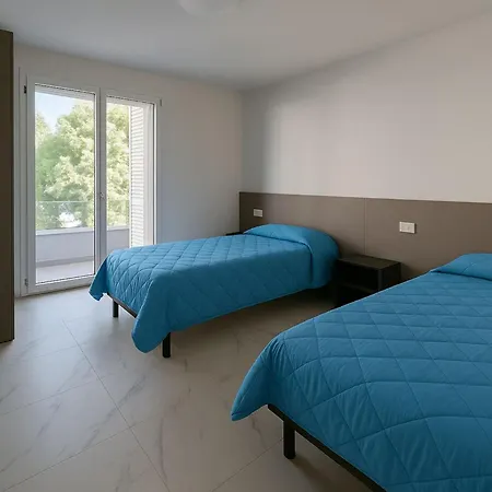 Modernly Renovated With Balcony In * ビビオーネ